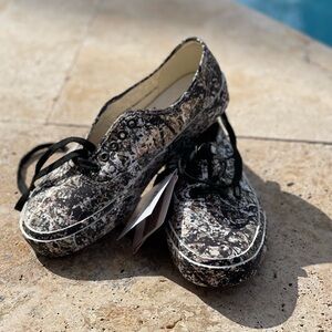 NWT Jackson Pollock MOMA Vans Authentic Lace Up unisex sneakers sz 7 M / 8.5 W